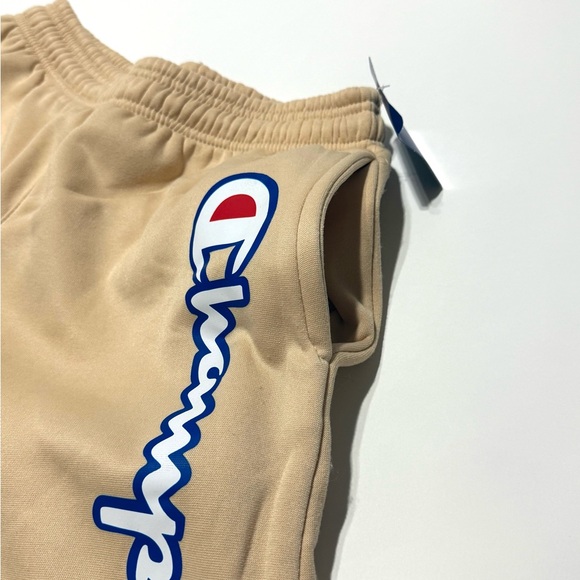 Champion Men’s Beige Logo Shorts Size L NWT Athletic Streetwear With pockets - Picture 4 of 7